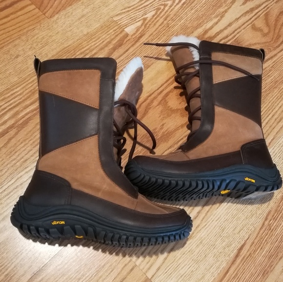 ugg mixon boot